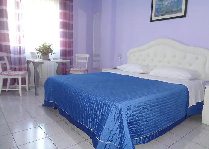 Interno 9